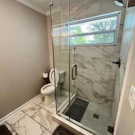 Atlanta Unit 2 Room 2 - Peaceful Weekend Getaway Private Bedroom & Bathroom Exterior photo