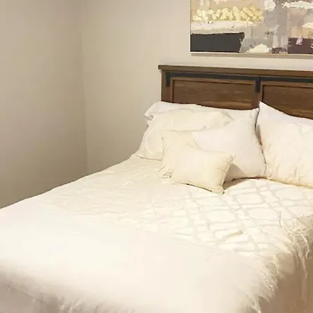 Atlanta Unit 2 Room 2 - Peaceful Weekend Getaway Private Bedroom & Bathroom Exterior photo