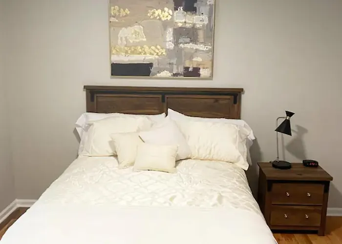 Atlanta Unit 2 Room 2 - Peaceful Weekend Getaway Private Bedroom & Bathroom