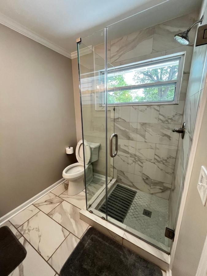 Homestay Unit 2 2 - Peaceful Weekend Getaway Private Bedroom & Bathroom Atlanta
